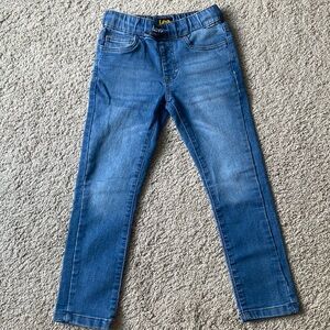 Lee Jeans size 6 elastic waist